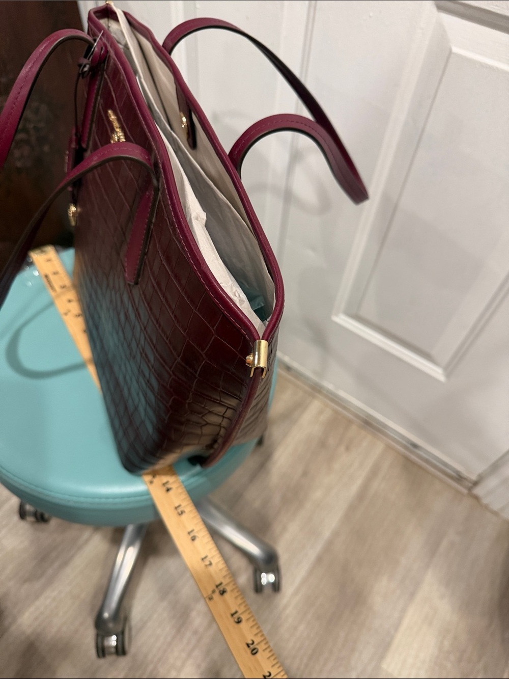Michael Kors NWT LG tote Dk Berry “Jane” Embosed Leather gold hardware - Picture 10 of 14